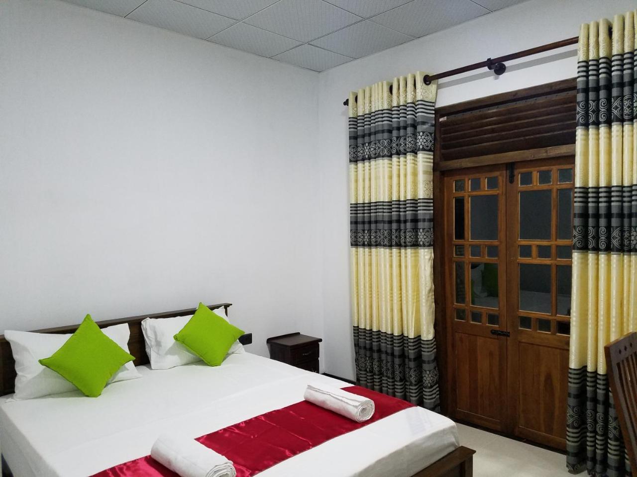Yashumi Homestay Dambulla Eksteriør billede