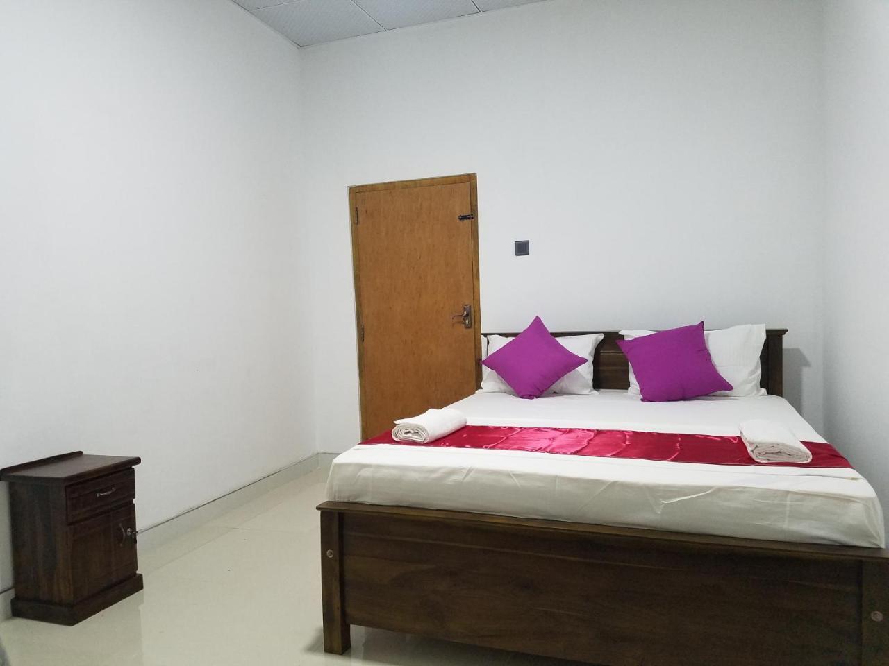 Yashumi Homestay Dambulla Eksteriør billede